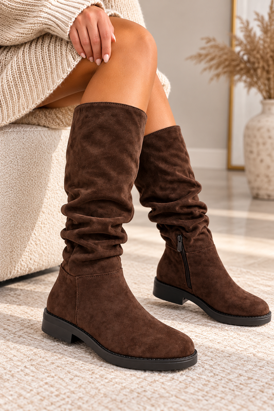 Lässige Slouch-Stiefel in Dunkelbraun – Velours-Optik