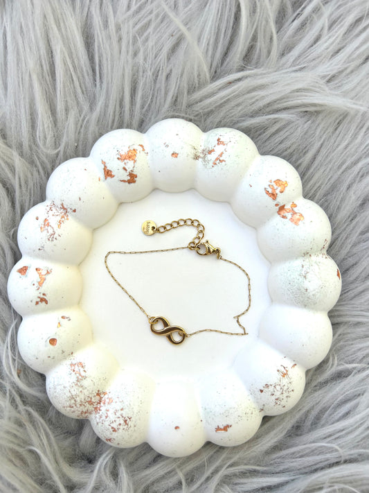Infinity Armband Gold