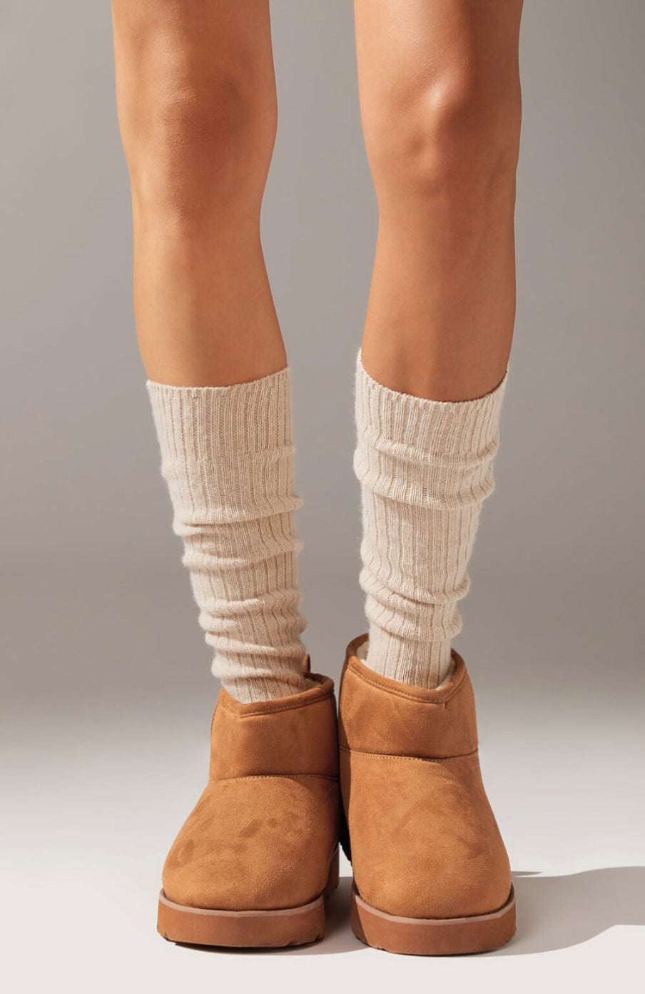 Hohe Wollsocken