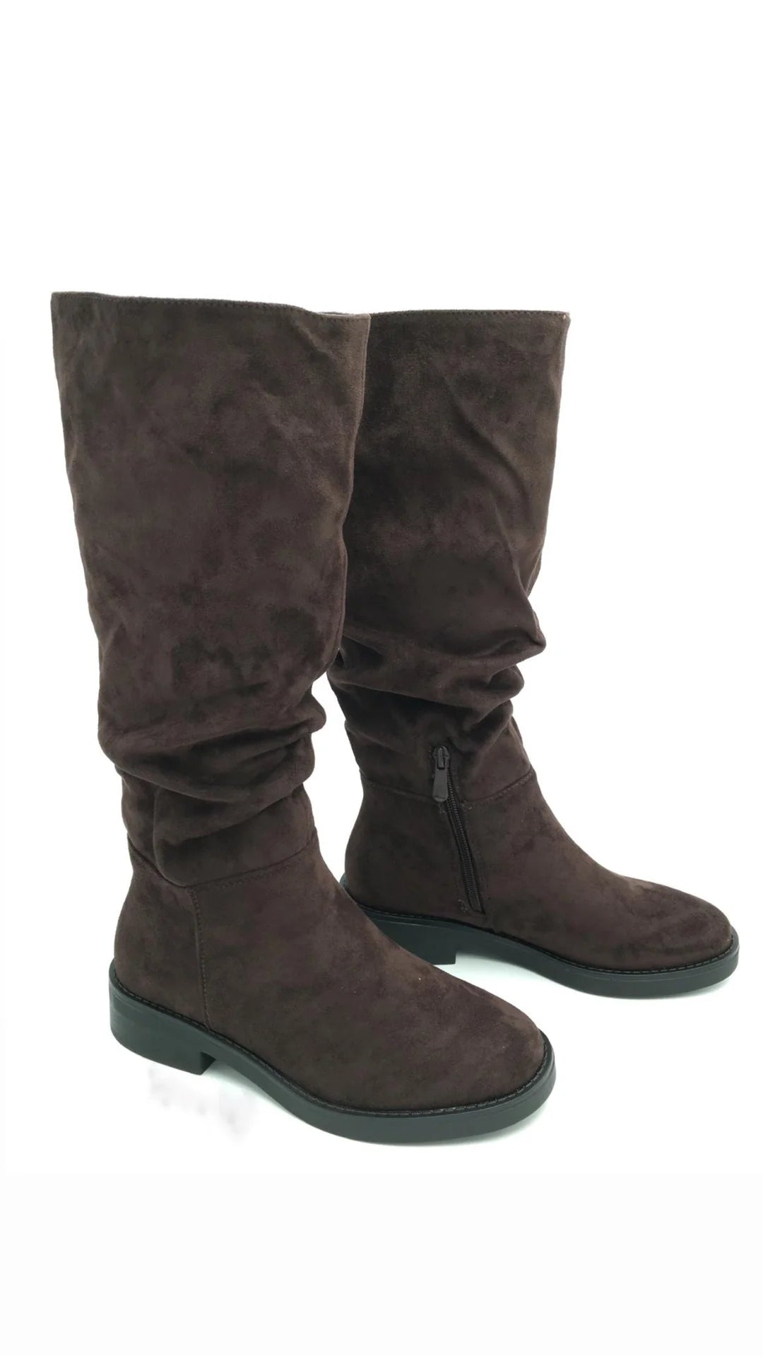 Lässige Slouch-Stiefel in Dunkelbraun – Velours-Optik